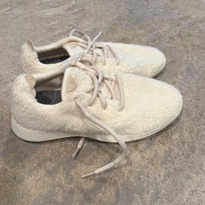 Allbirds Wool Runners Fluffs Shoes Womens 9 Merino Wool Lace Up Sneakers new